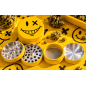 Grinder Smiley en métal 4 parties – Broyeur à herbes avec tamis